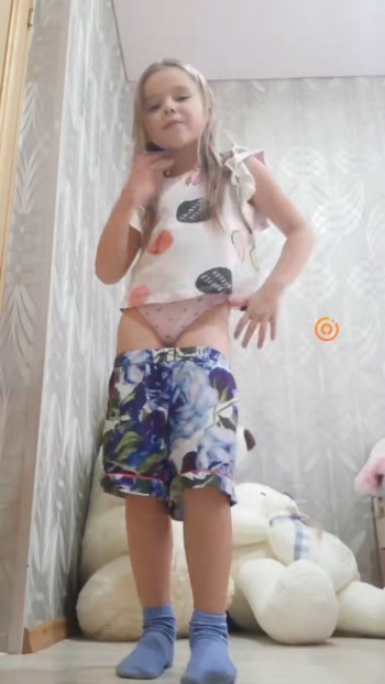 [Image: Polina-Myshkova---12-short-videos-in-one.0046.md.jpg]